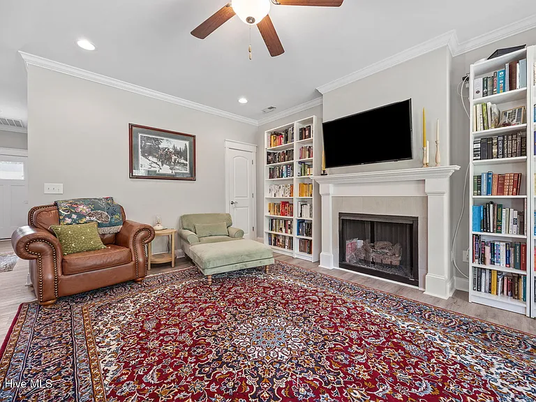324 Dunston Rd — Photo 15