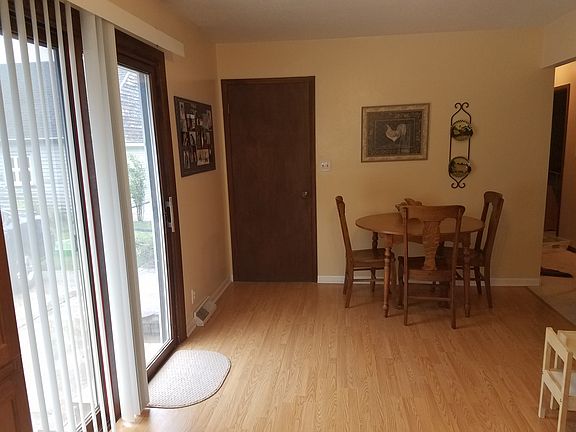 4th image of 3151 N Capitol Ave