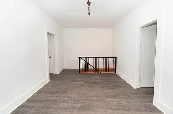 Rented by RealTegrity NY LLC | media 86