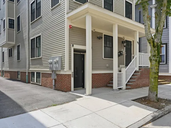 613 E 6th St #3, Boston, MA 02127