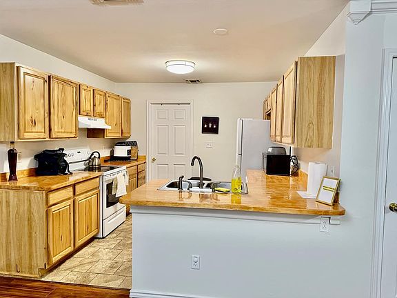 3rd image of 3230 Winding Way