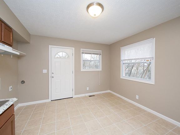 4th image of 4120 Vina Villa Ave