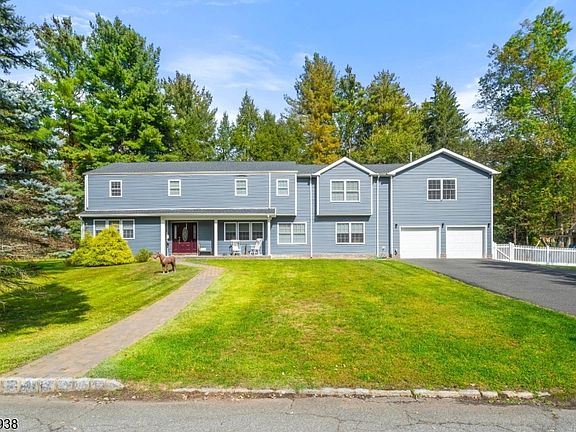 2nd image of 3 Neskell Dr