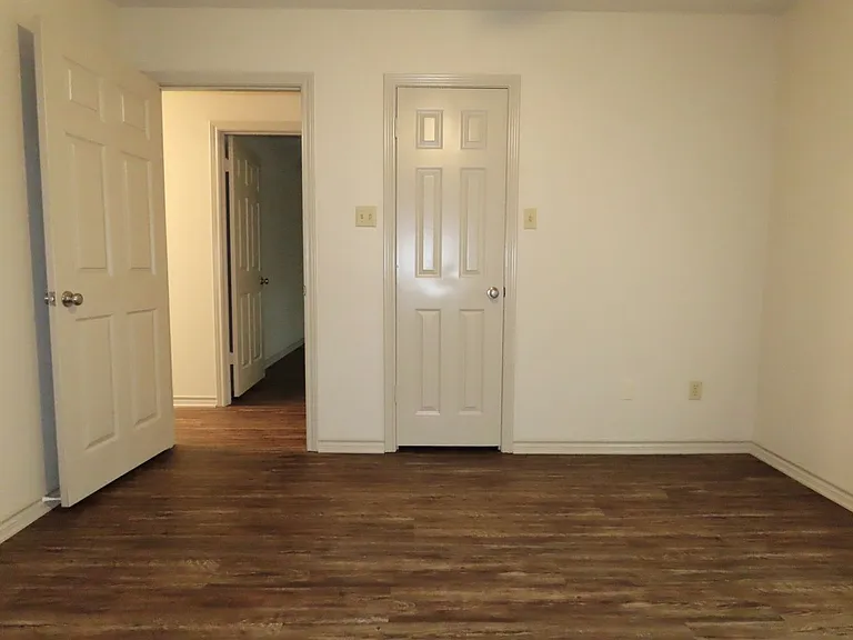 705 Kelli — Photo 21