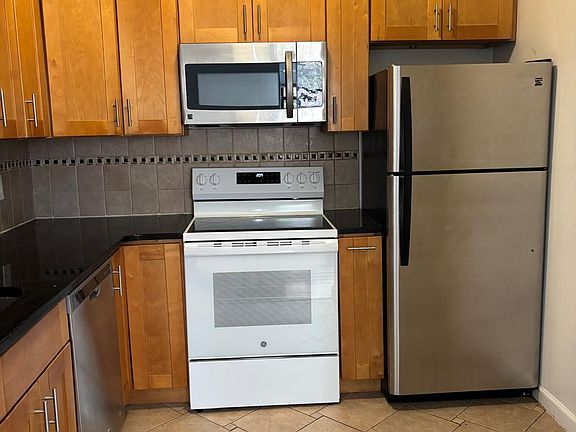 5th image of 2514 13th St NW APT 02
