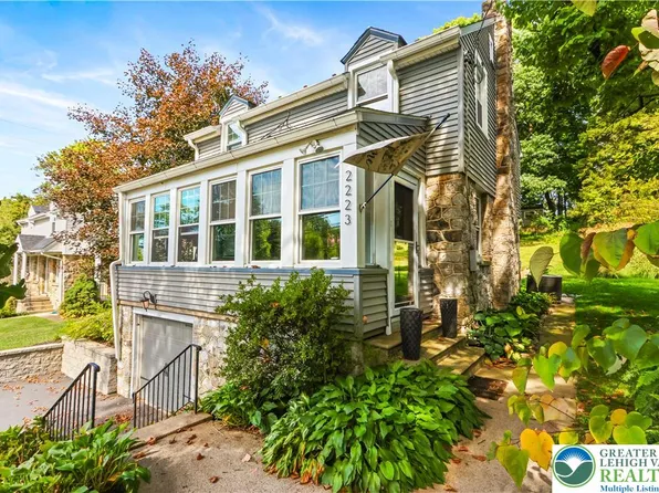 2223 Hackett Ave, Easton, PA 18045