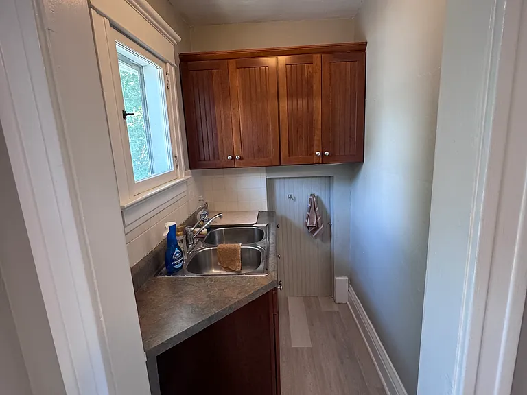 712 S State St #1/2 — Photo 13