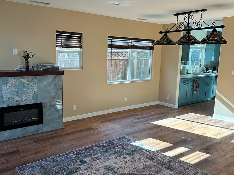 2017 Veteran Ave — Photo 1