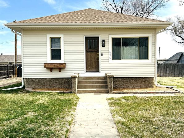 820 Park St, Imperial, NE 69033
