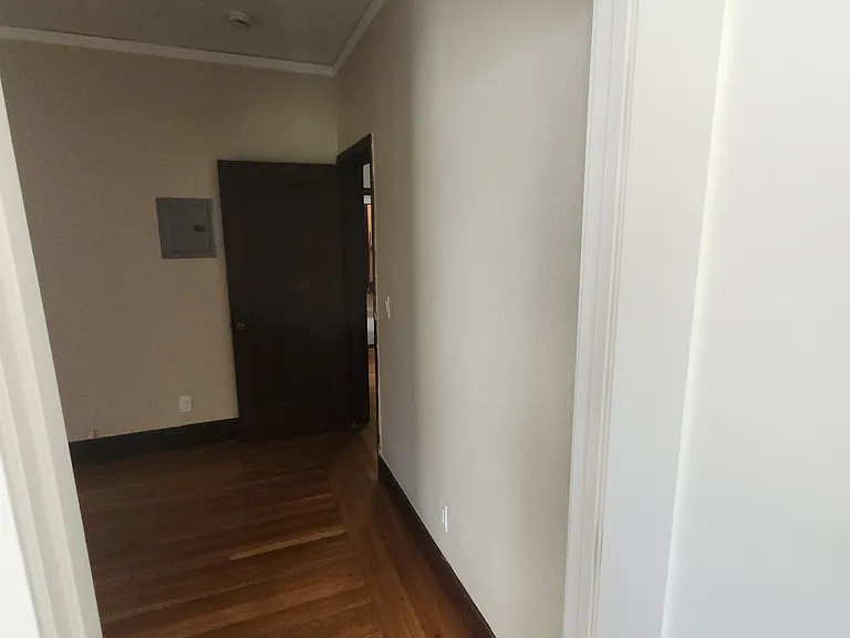 2339 Hilgard Ave #103 — Photo 18