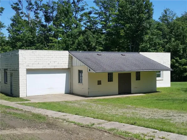 8647 Wattsburg Rd, Erie, PA 16509