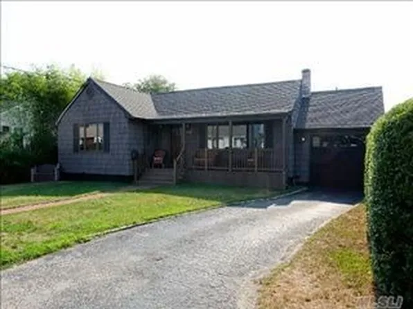 78 S Bay Dr, Babylon, NY 11702