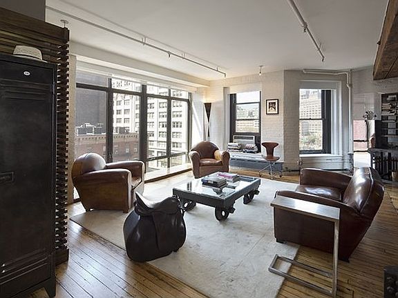 3rd image of 220 West Broadway