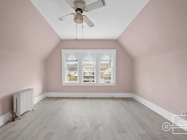 968 East 10th Street image 14 of 16