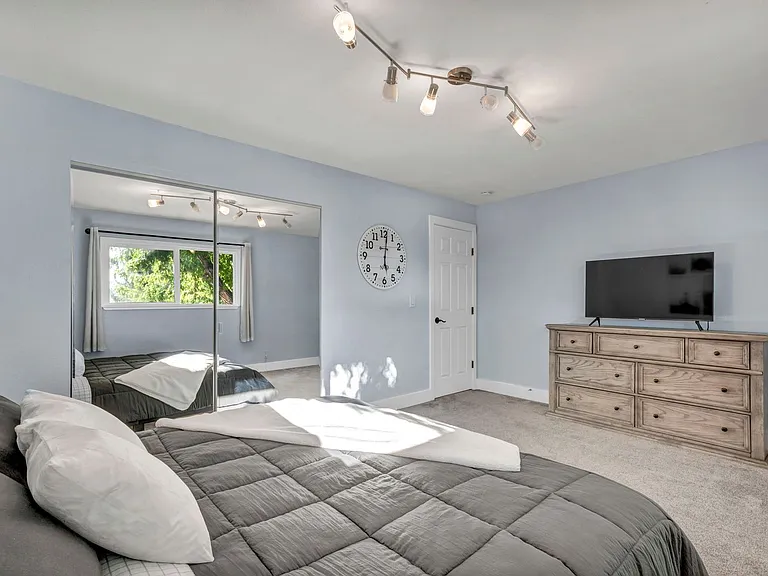 2655 Parkway Dr — Photo 28
