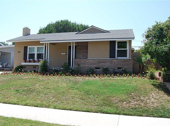 3rd image of 2503 Ladoga Ave