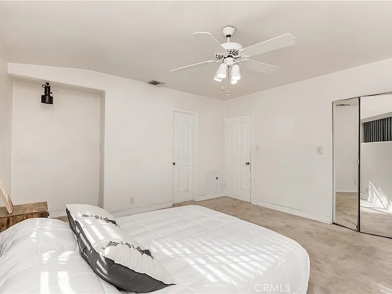 9348 Tujunga Canyon Blvd — Photo 24