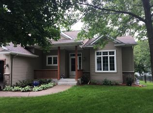 9413 Edison St NE, Blaine, MN 55449
