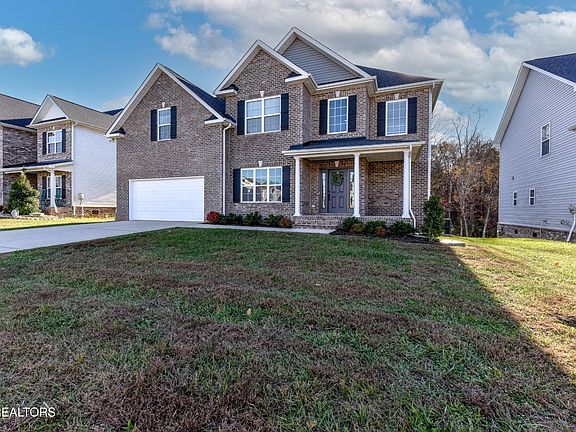3rd image of 3133 Creekbend Ln