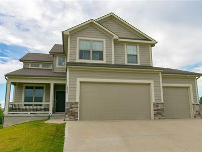 1299 NW Lindenwood Dr, Grain Valley, MO, 64029