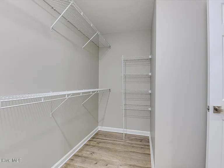 7604 Pleasantville Way — Photo 39