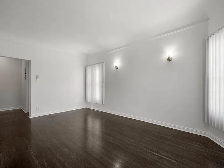 1201 S. Alfred — Photo 9