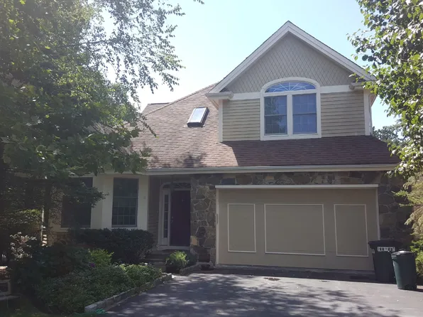 6 Juniper Ct, Armonk, NY 10504