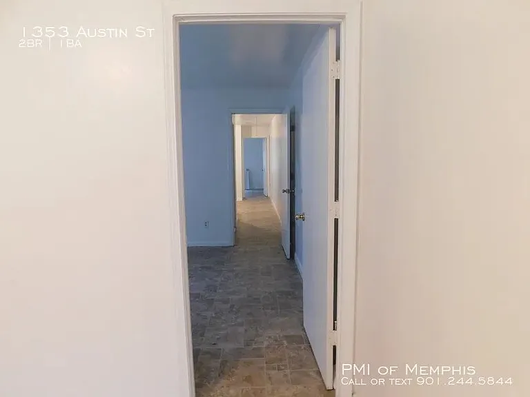 1353 Austin St — Photo 3
