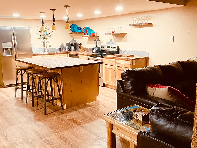 465 Tamarack Dr #208 — Photo 1