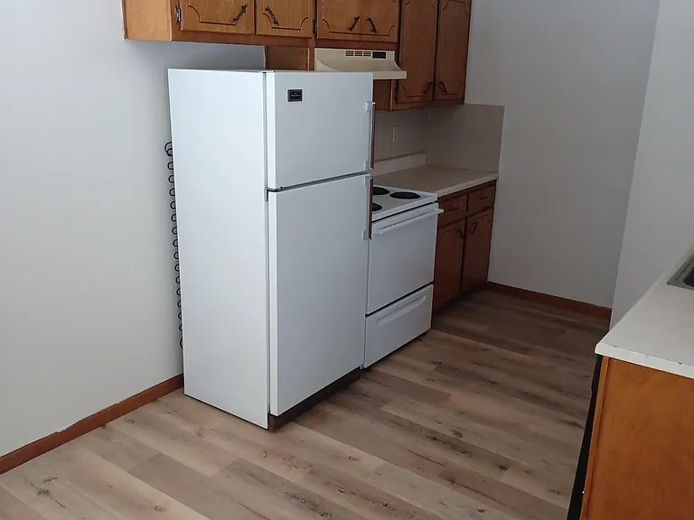 B4-1824 S Vermont Ave — Photo 3