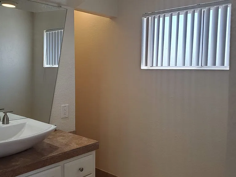 3637 W Angela Dr — Photo 17