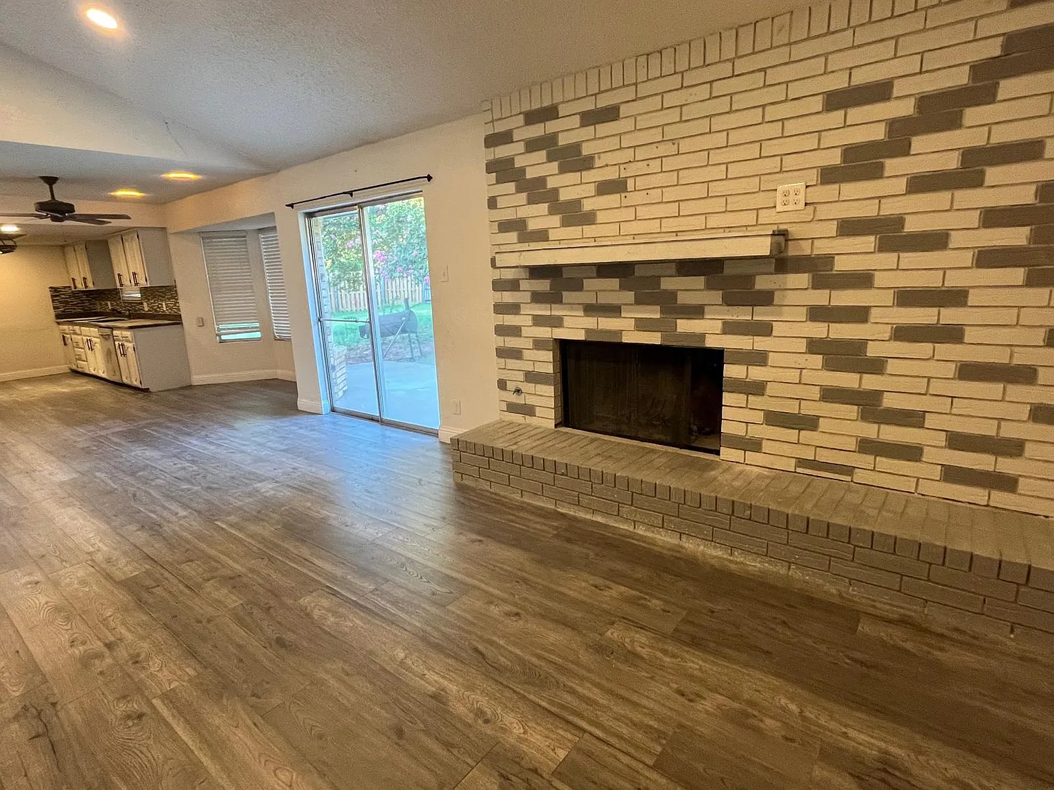 6413 Kingston Dr — Photo 4
