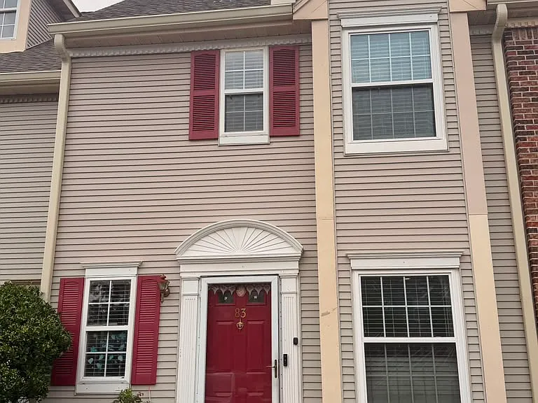 83 Maria Ct — Photo 1