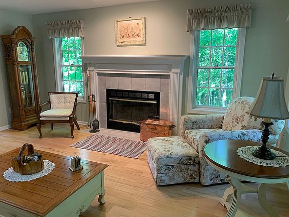 5th image of 1503 Brookside Dr