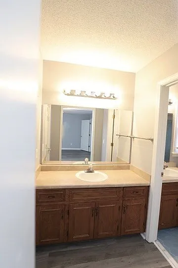 944 Twin Lakes Dr — Photo 46