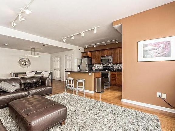 3rd image of 160 N Wall St APT 203