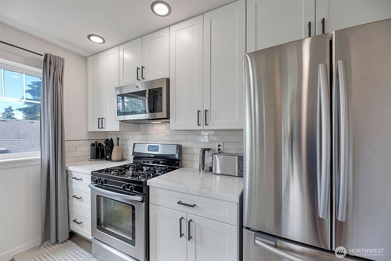 5th image of 536 N 103rd #A