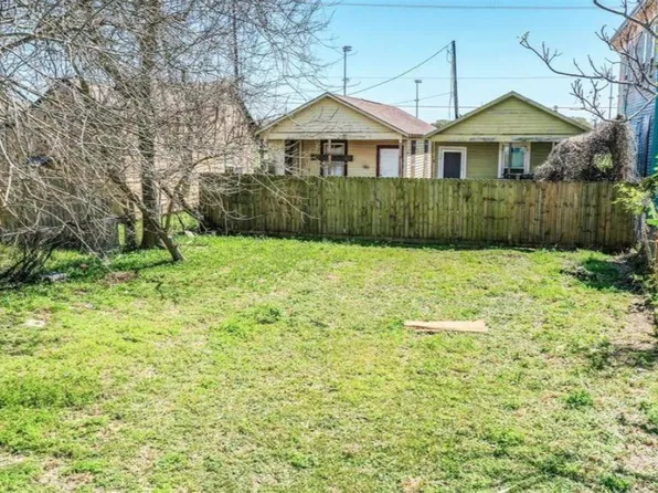 2718 Avenue L, Galveston, TX 77550