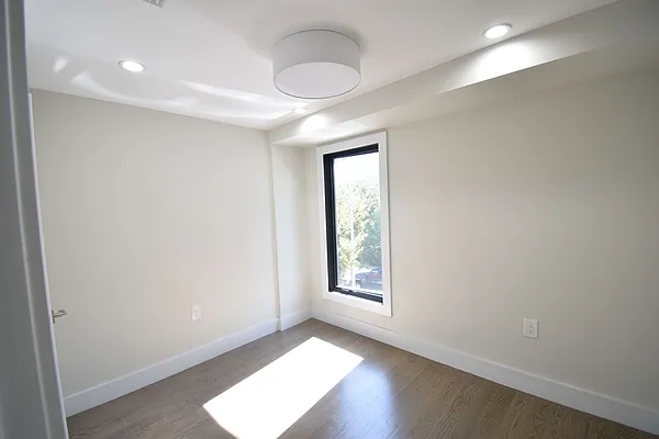 Rented by Wyllie Real Estate | media 21