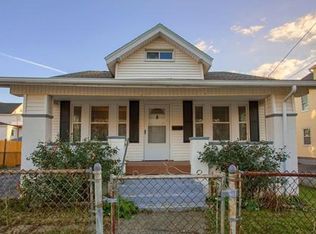 8 W Beacon St, Lawrence, MA 01843