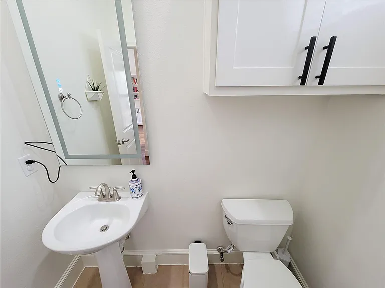 403 Jackson Hill St — Photo 32