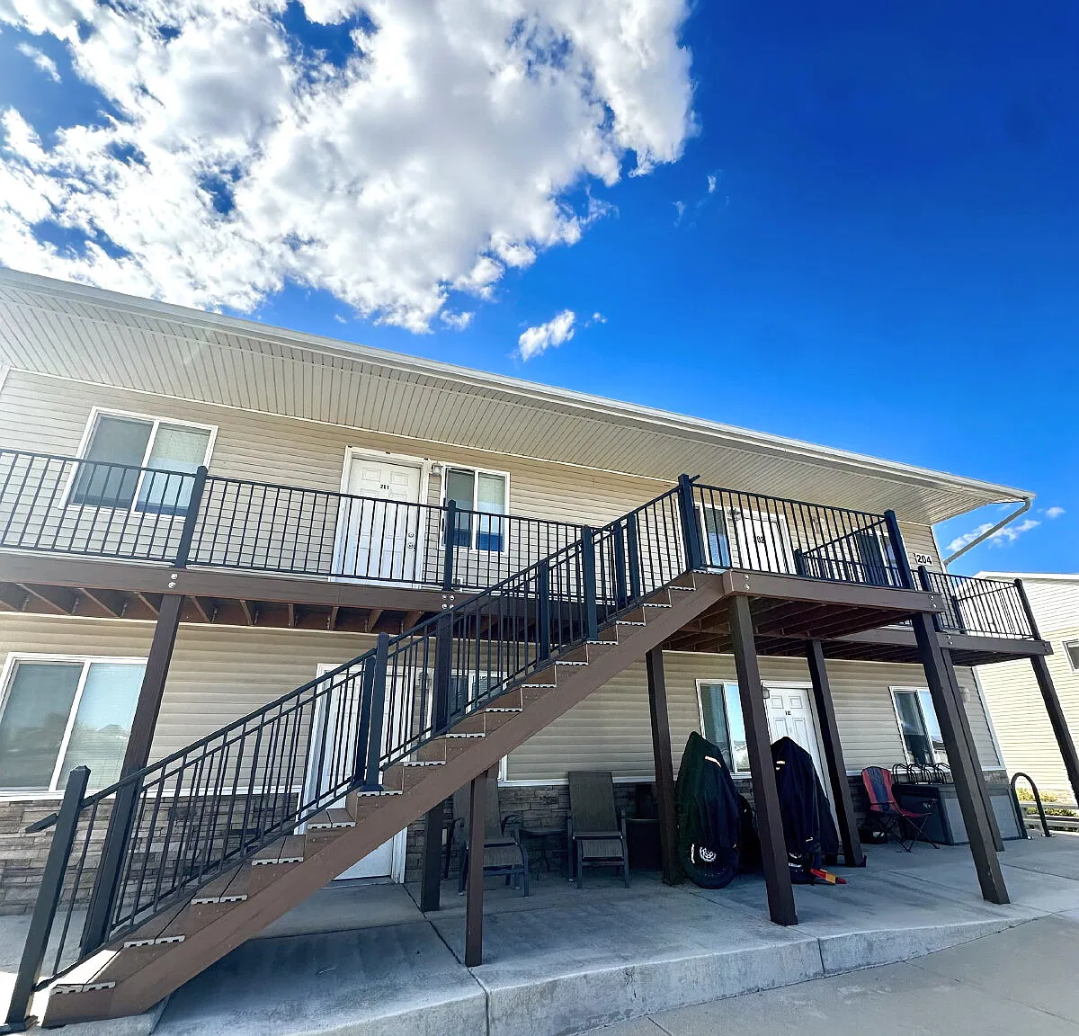 2 bed, 1.5 bath, $1,400 — Photo 1