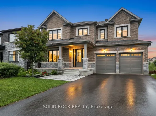 42 Conch Way, Ottawa, ON K4M 0M4