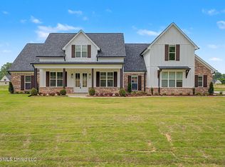 2401 Lauren Way, Hernando, MS 38632