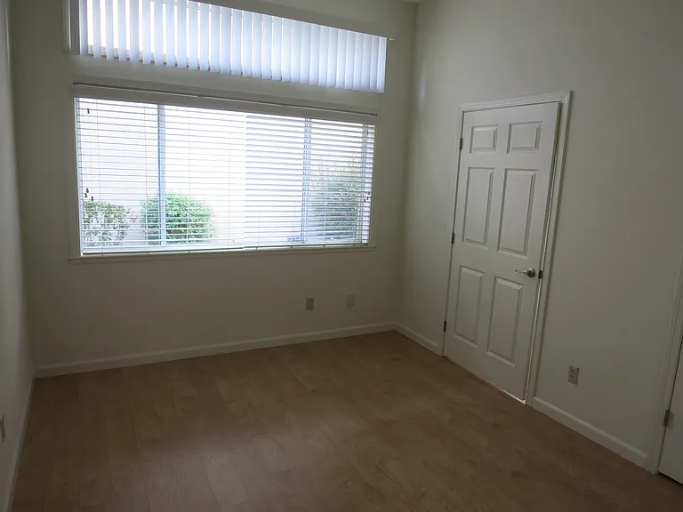2nd master bedroom with full bath on the main level