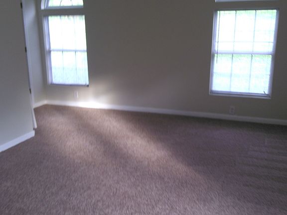 3rd image of 5418 Bland Ln