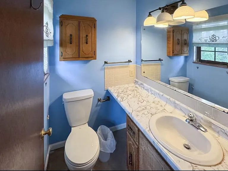 810 Highland Dr #303 — Photo 13