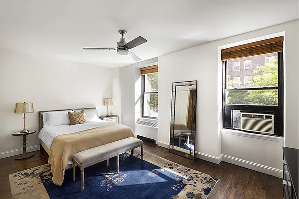 Sold by Stribling | media 5