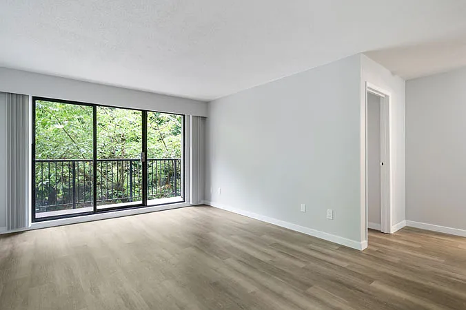 Wellesley Manor Apartments — Photo 3