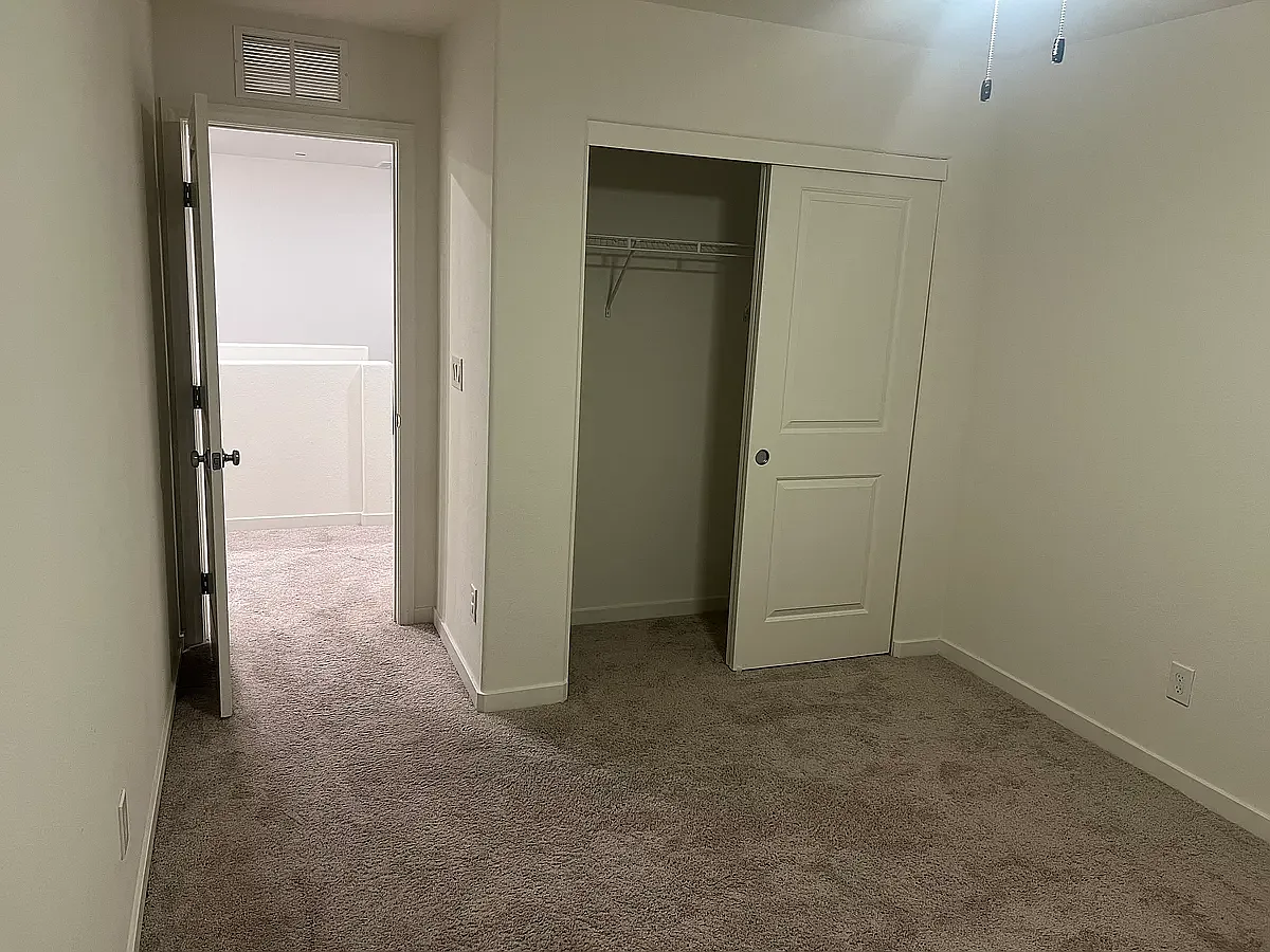 1 bed, 1780 sqft, $875 — Photo 3